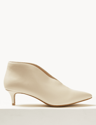 m and s kitten heel shoes