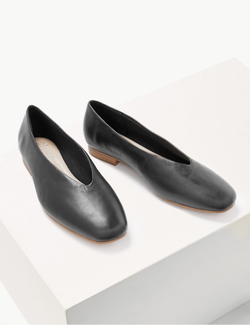 Wide Fit Leather Ballerina Pumps 2 of 5