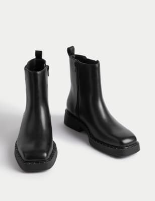 Studded leather 2024 chelsea boots