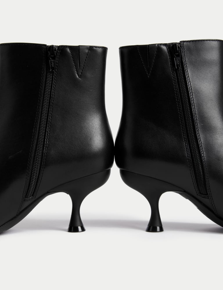 Kitten heel clearance black boots