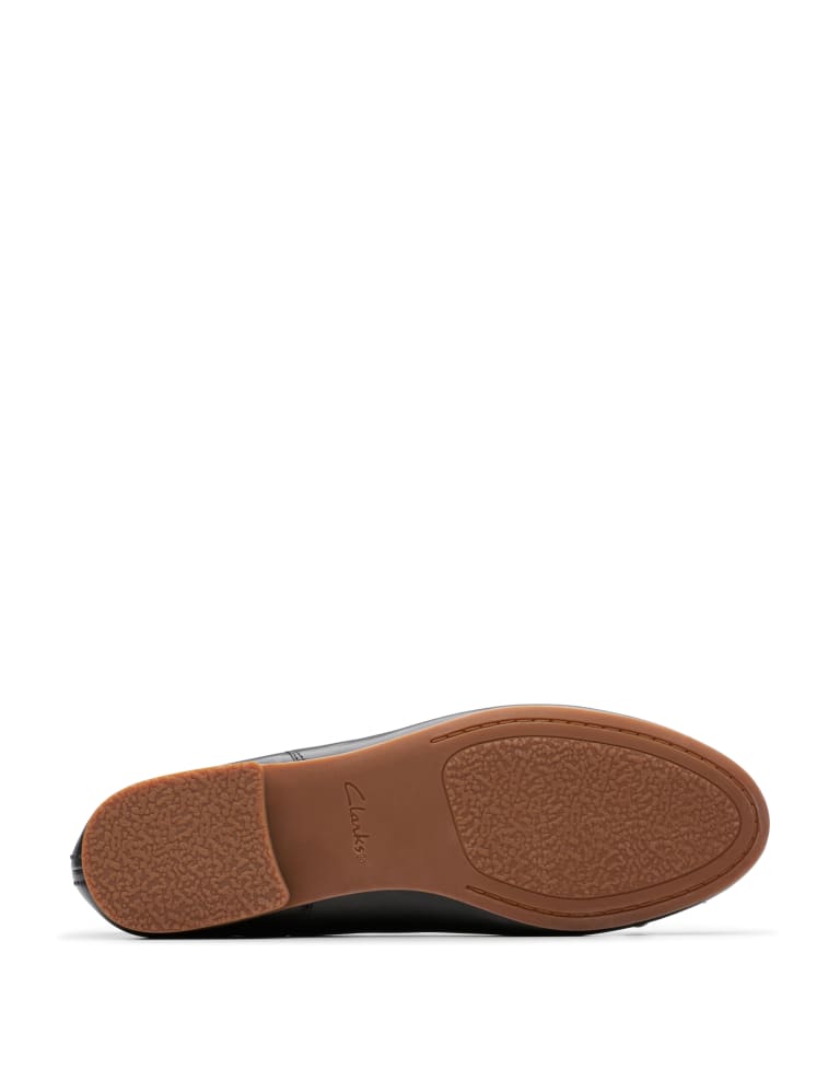 Clarks pumps brown shop
