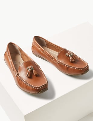 boat shoes with tassels