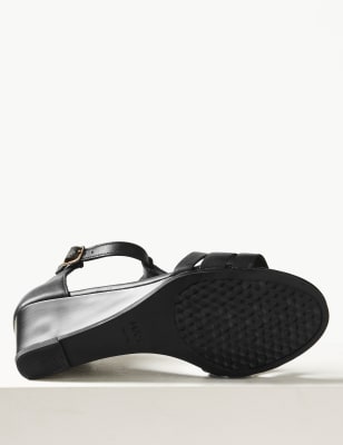 Wide fit sandals on sale marks and spencer