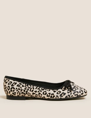 animal print pointed toe flats