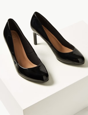 Wide fit black 2024 patent court shoes