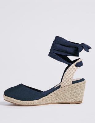 Wide fit tie up hot sale wedges