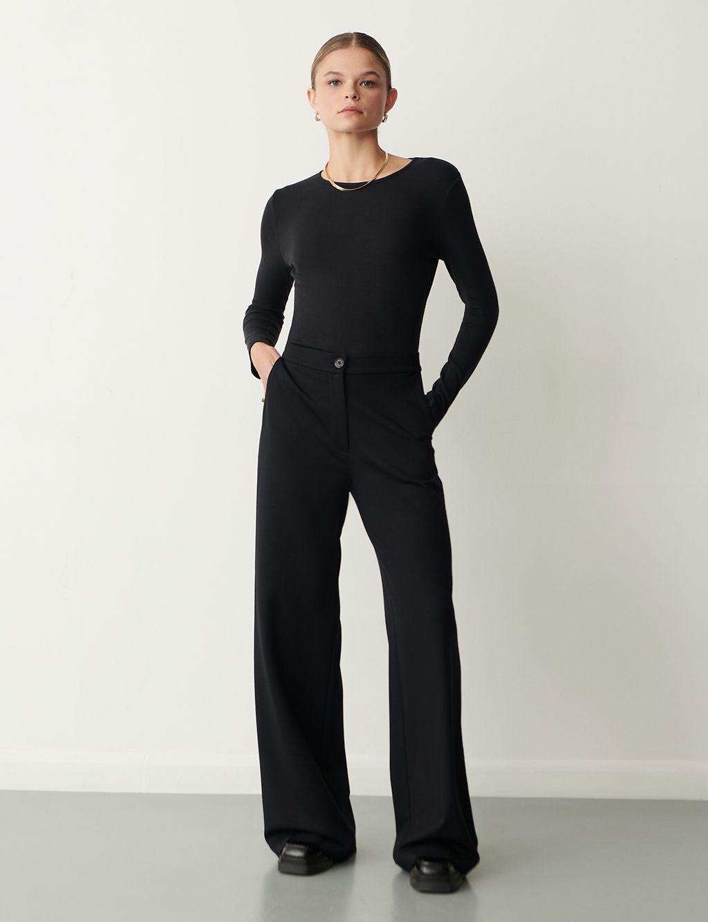Wide Leg Trousers 1 of 4