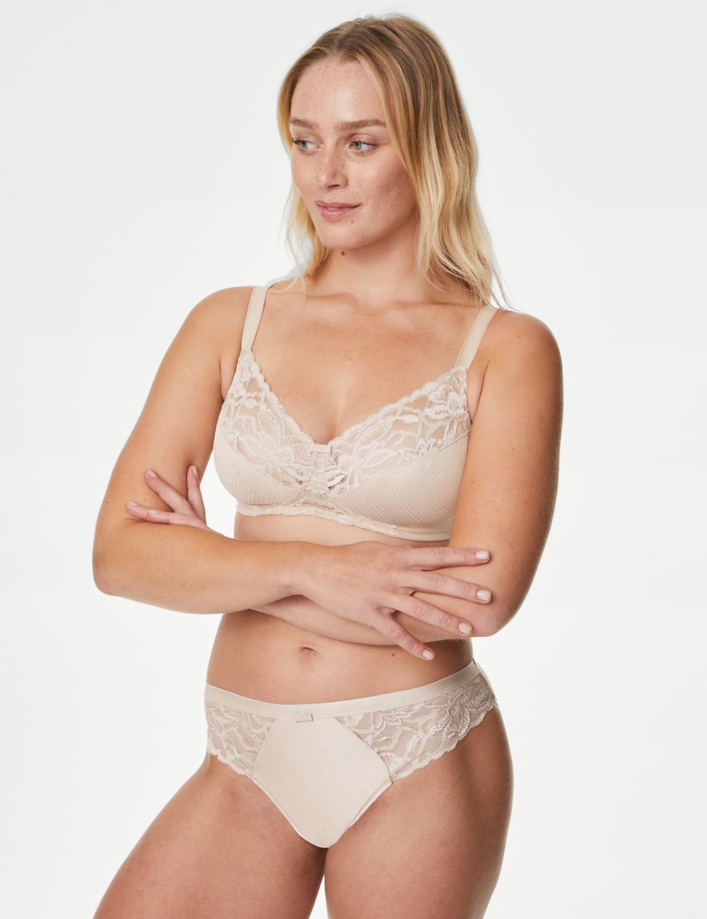 Wild Blooms Non-Padded Full Cup Bra A-E 3 of 8