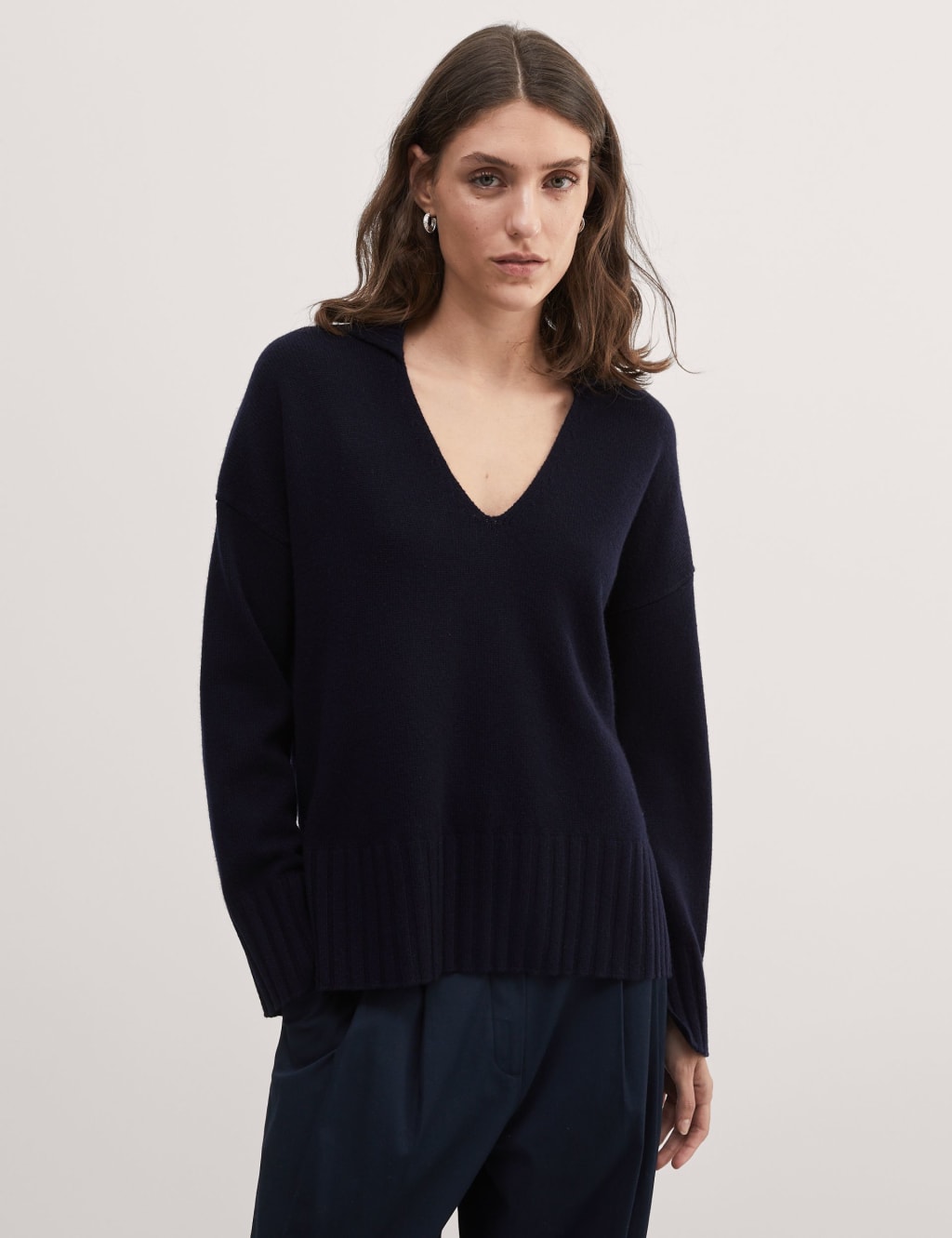 Wool Rich V Neck Jumper with Cashmere JAEGER M S