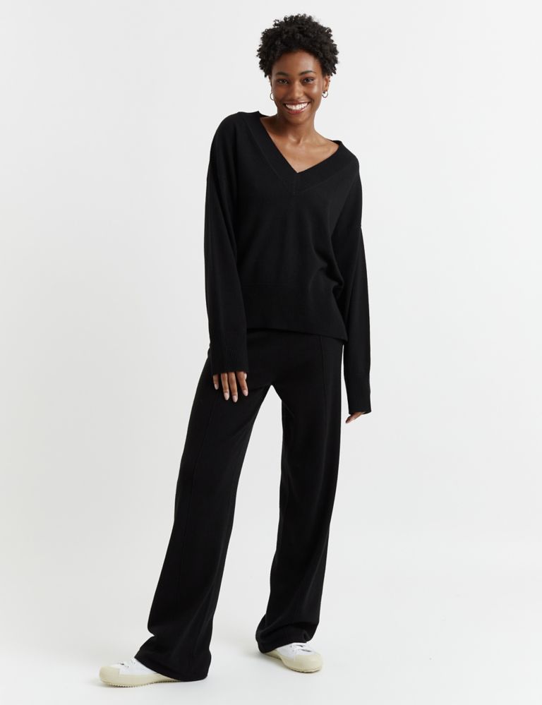https://asset1.cxnmarksandspencer.com/is/image/mands/Wool-Rich-Wide-Leg-Relaxed-Joggers-with-Cashmere/SD_10_T82_2398_Y0_X_EC_0?%24PDP_IMAGEGRID%24=&wid=768&qlt=80