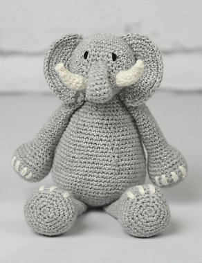 Wool Roy Elephant Crochet Kit Image 2 of 5