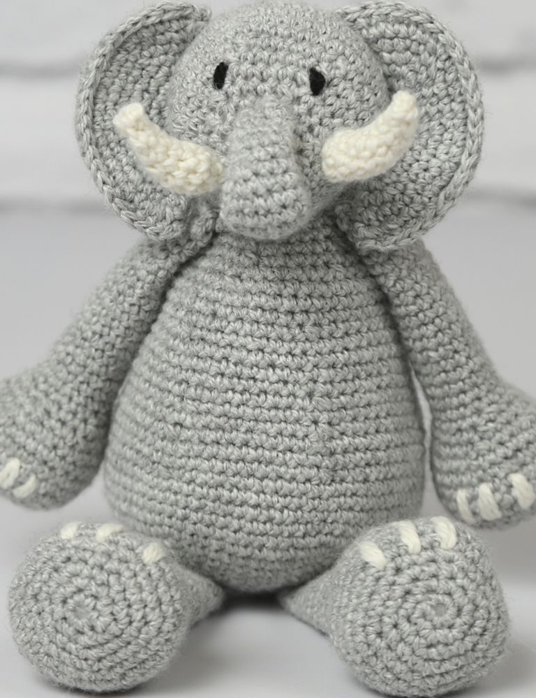 Wool Roy Elephant Crochet Kit 1 of 5
