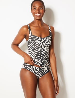 https://asset1.cxnmarksandspencer.com/is/image/mands/Zebra-Print-Bandeau-Tankini-Top-4/SD_02_T52_8438T_Y4_X_EC_2?$PDP_IMAGEGRID_1_LG$