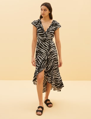 Oasis tiger 2024 wrap dress