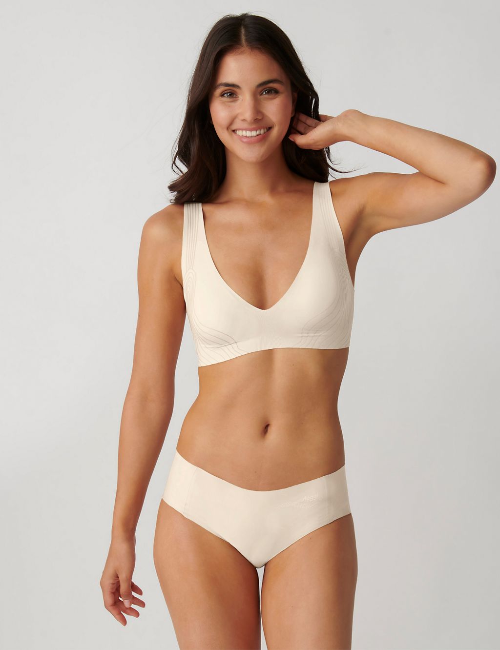Zero Feel 2.0 Non Padded Non Wired Bralette 4 of 6
