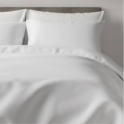 White Dreamskin bedding set