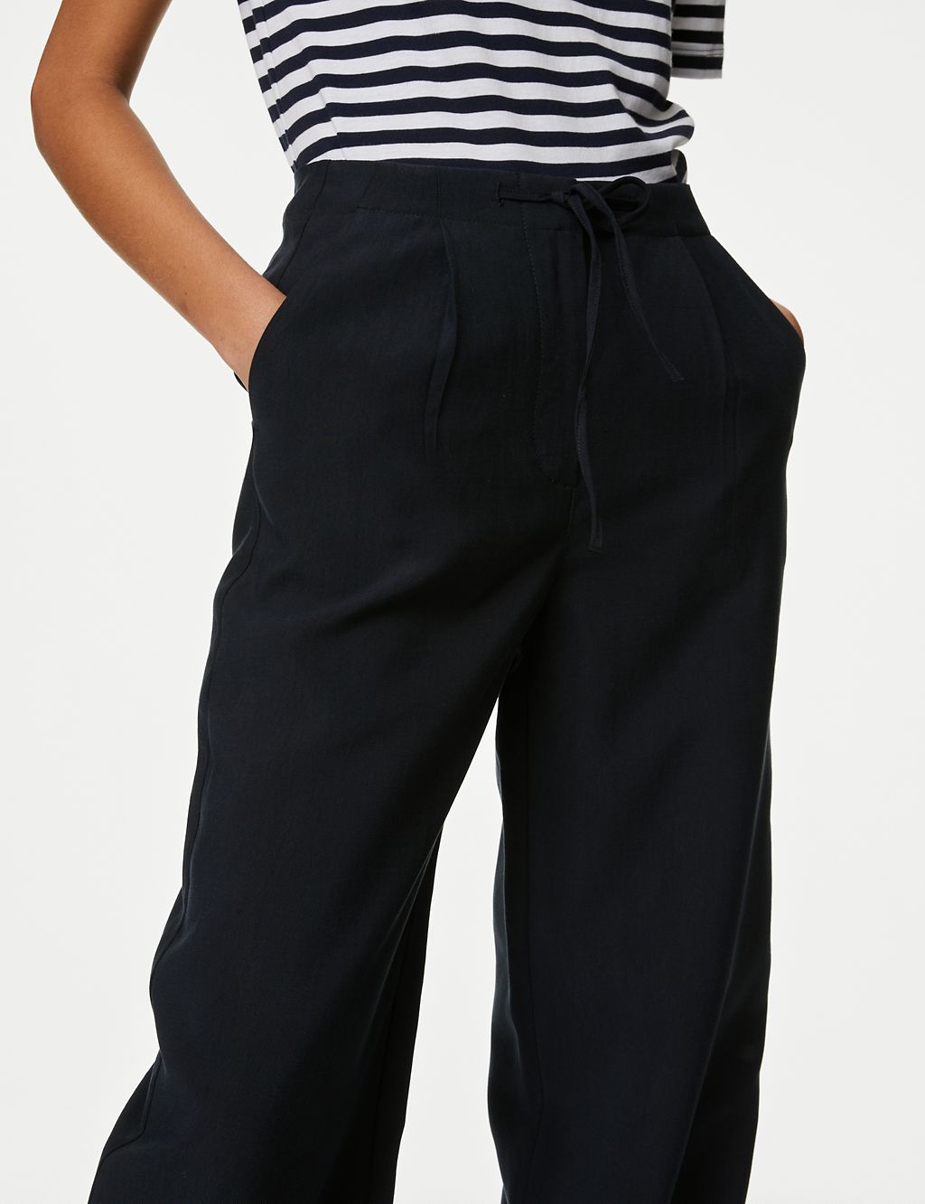 lyocell™ Rich Tapered Trousers 2 of 5